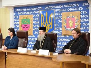 Запорожский митрополит УПЦ призвал власти отменить антицерковные законы